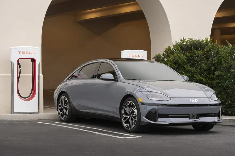 Hyundai electric cars will use Tesla Supercharger charging stations